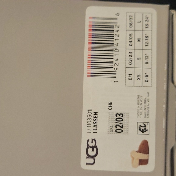 Ugg baby boots sz small (see pic for sizing info) - Picture 5 of 5